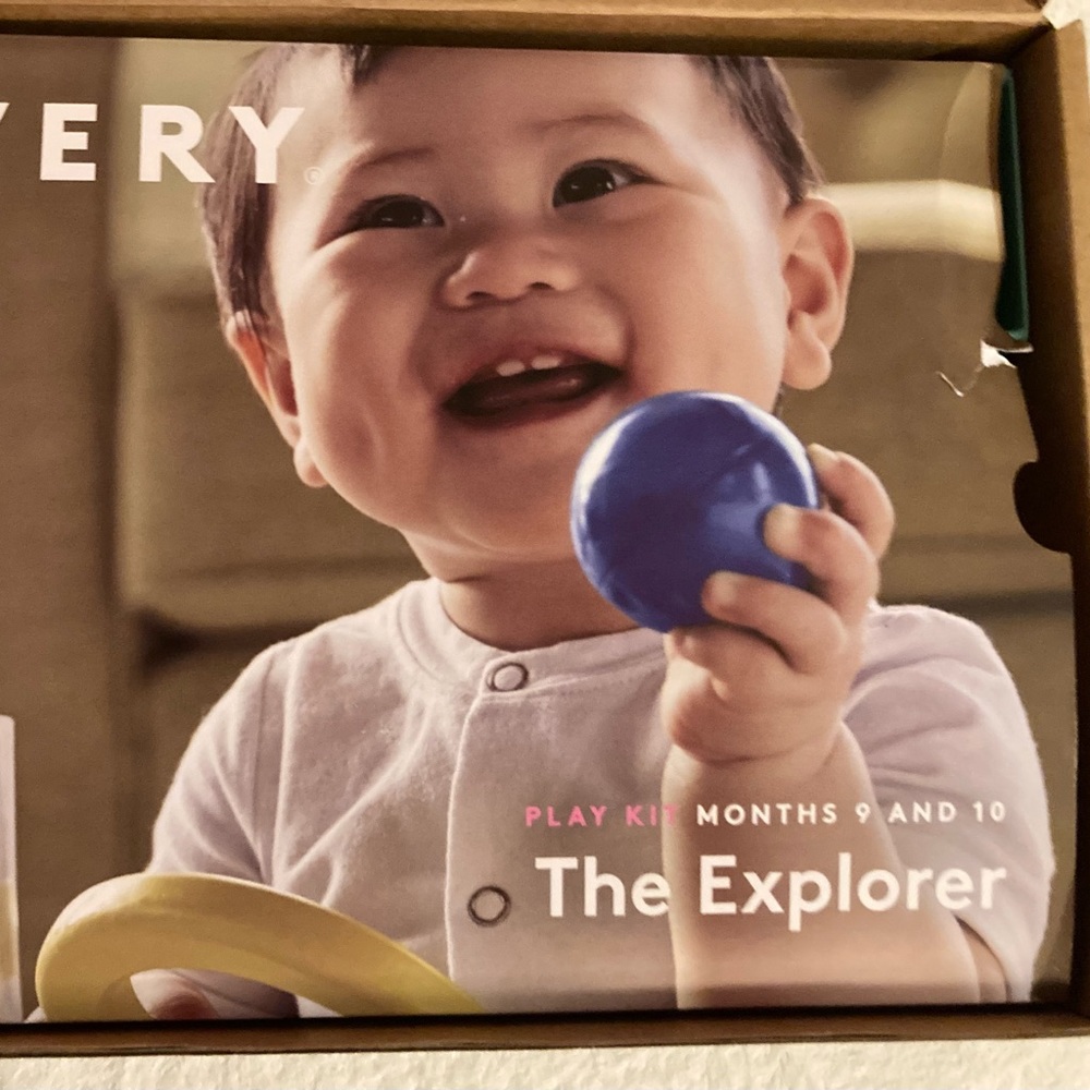 LOVEVERY - The Explorer 9 + 10 month play kit